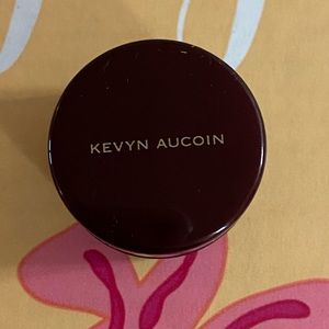 THE SENSUAL SKIN ENHANCER Shade SX 03